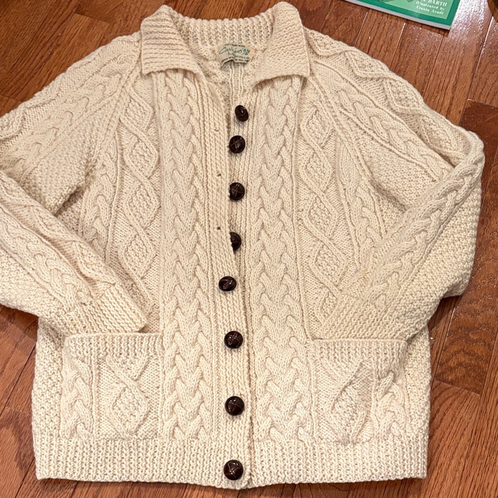 Elegant Cachain Handknit  Cream Cable Knit Cardigan-NFS so not buy